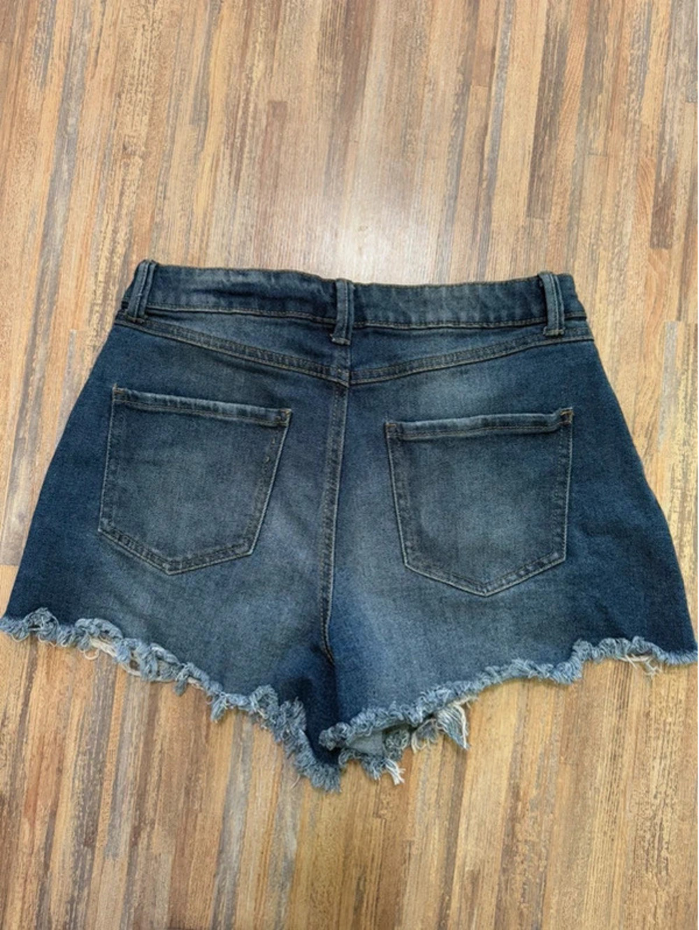 Sincerely Jules shorts size 9/29 - Picture 2 of 3